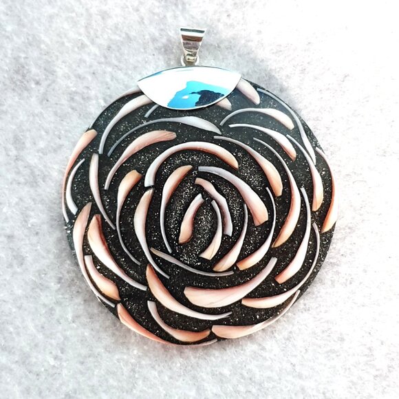 3’’ Bold Unique Vintage 925 Sterling Silver Seashell Inlay Rose Pendant – 26.36g - Picture 3 of 13